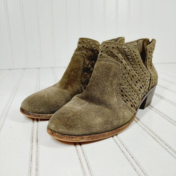 Vince Camuto Prasata Taupe Suede Back Zip Pump Heels Ankle Booties I313 - Picture 2 of 12